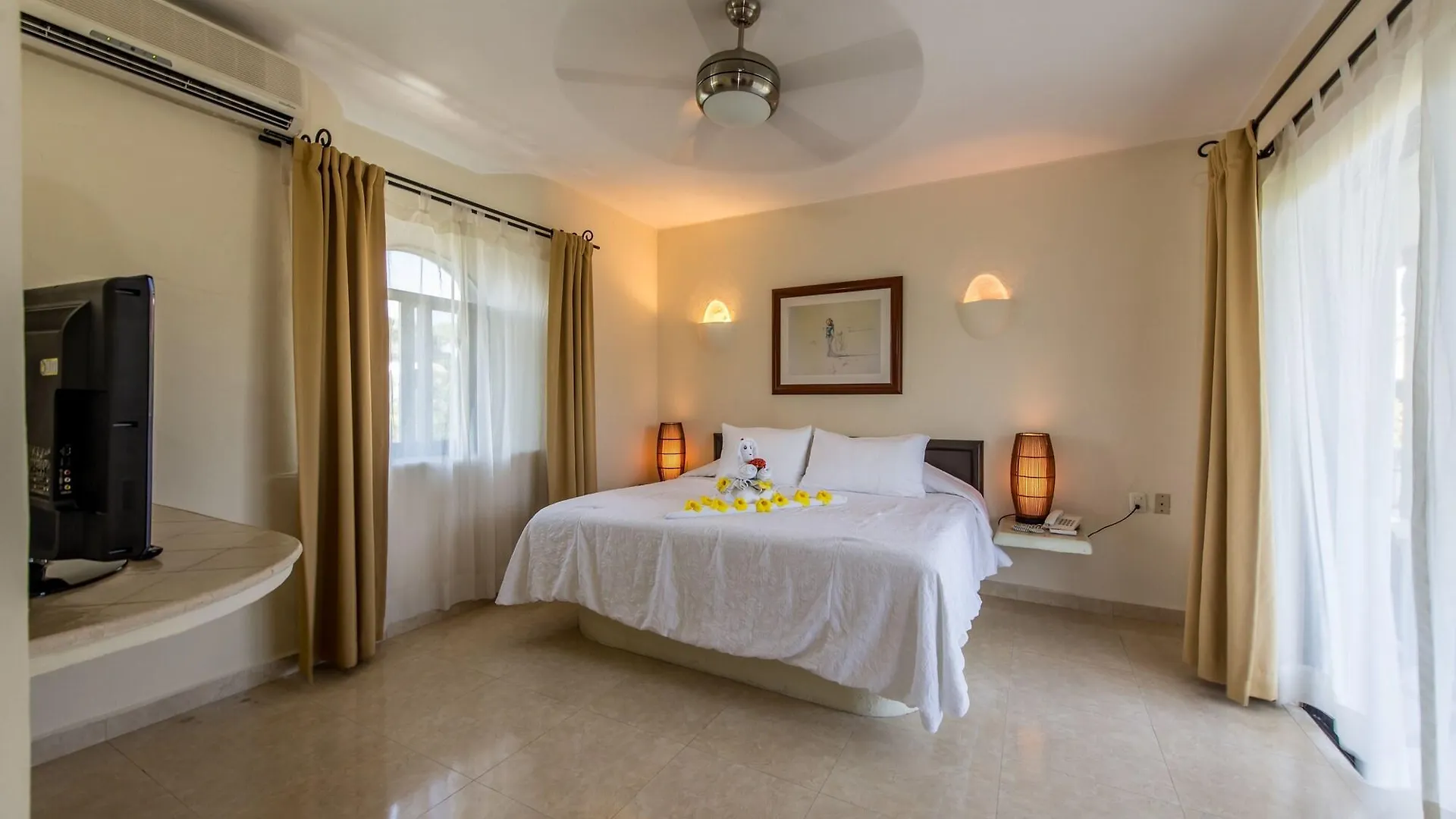 Aventura Mexicana Hotel プレヤデルカーメン